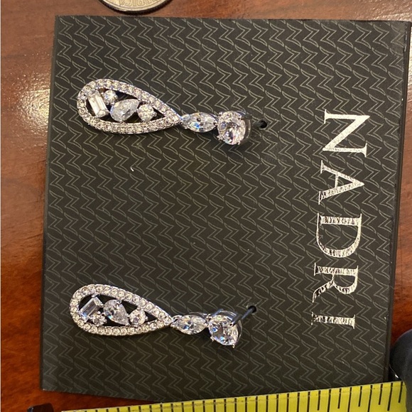 🤎🖤🩶NWT Nadri Drop Earrings.FIRM - Picture 3 of 4